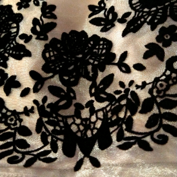 Express Floral Lace Flare Skirt and  Matching Clutch Purse - Picture 4 of 13